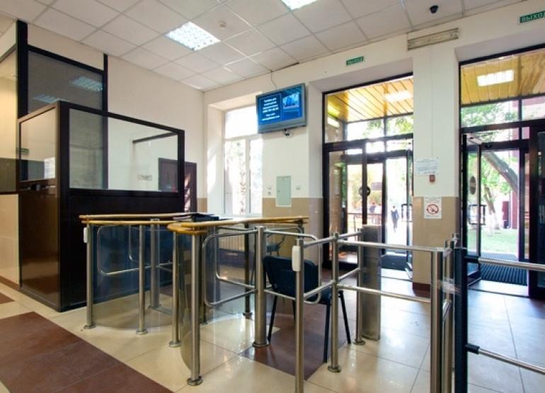 IQ Park: Вид входной группы снаружи