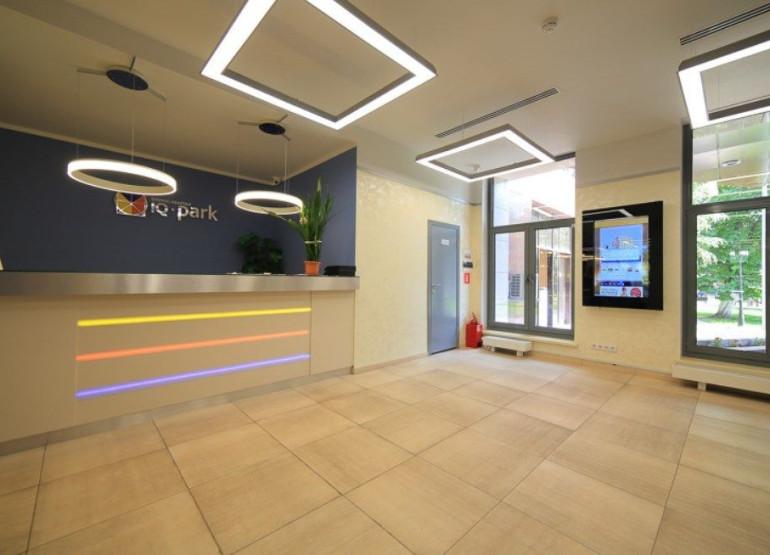 IQ Park: Вид главного ресепшен здания